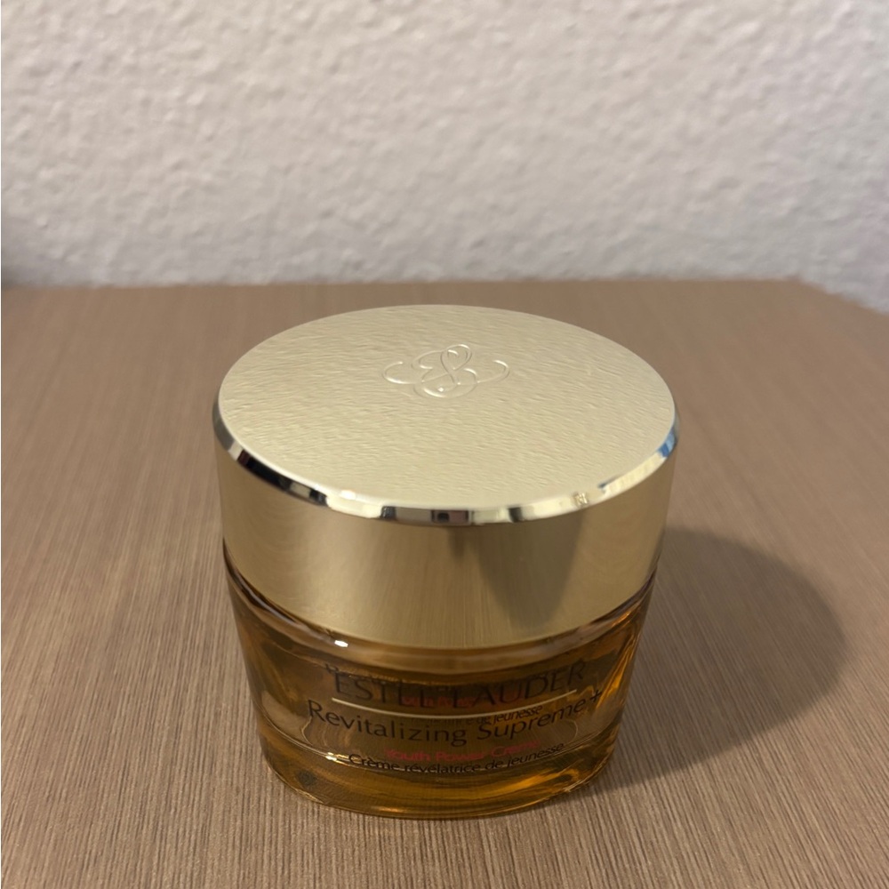 Estee Lauder Revitalizing Supreme+ Moisturizer Youth Power Crème - Picture 4 of 4